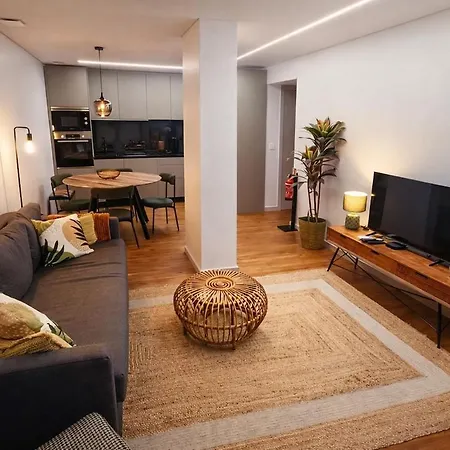 Oudinot By Mercado Dos Lavradores Com Ac Appartamento